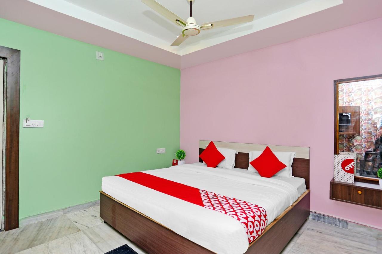Super Collection O Aryan Hotel Khandagiri Exterior photo