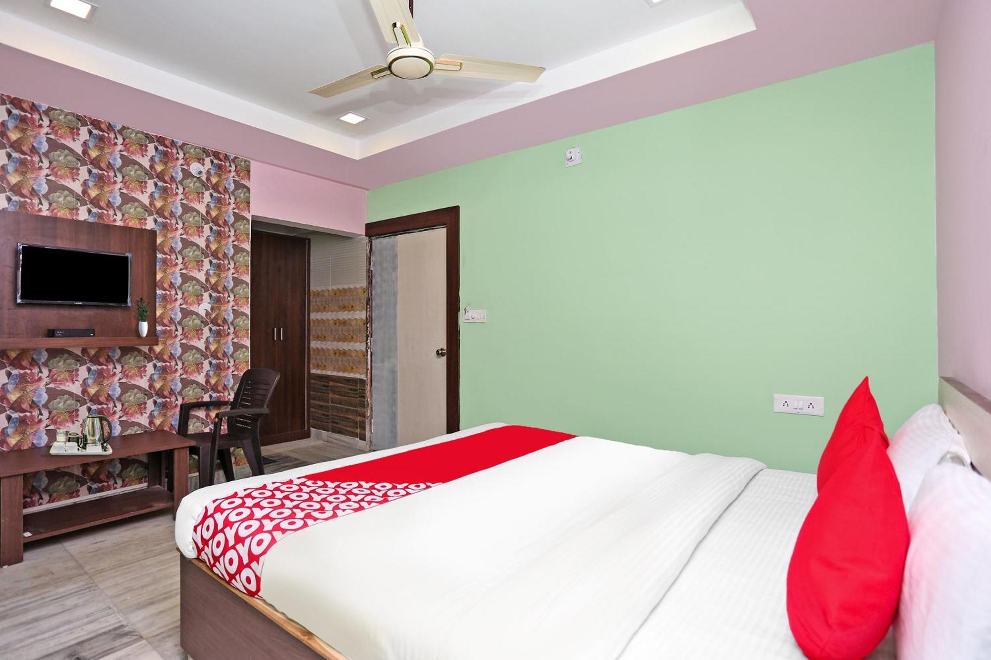 Super Collection O Aryan Hotel Khandagiri Exterior photo